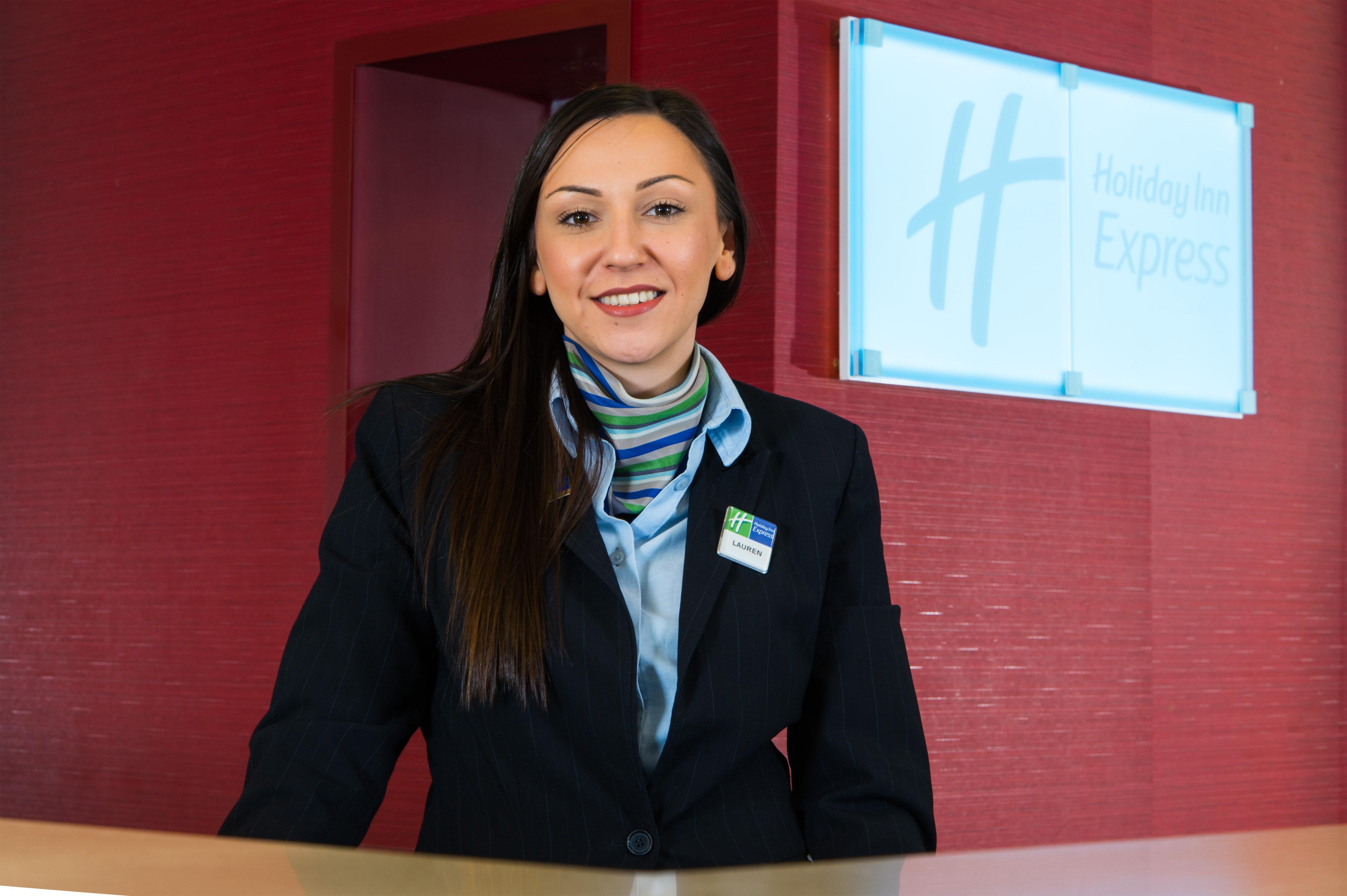 Holiday Inn Express Birmingham Oldbury By Ihg Extérieur photo