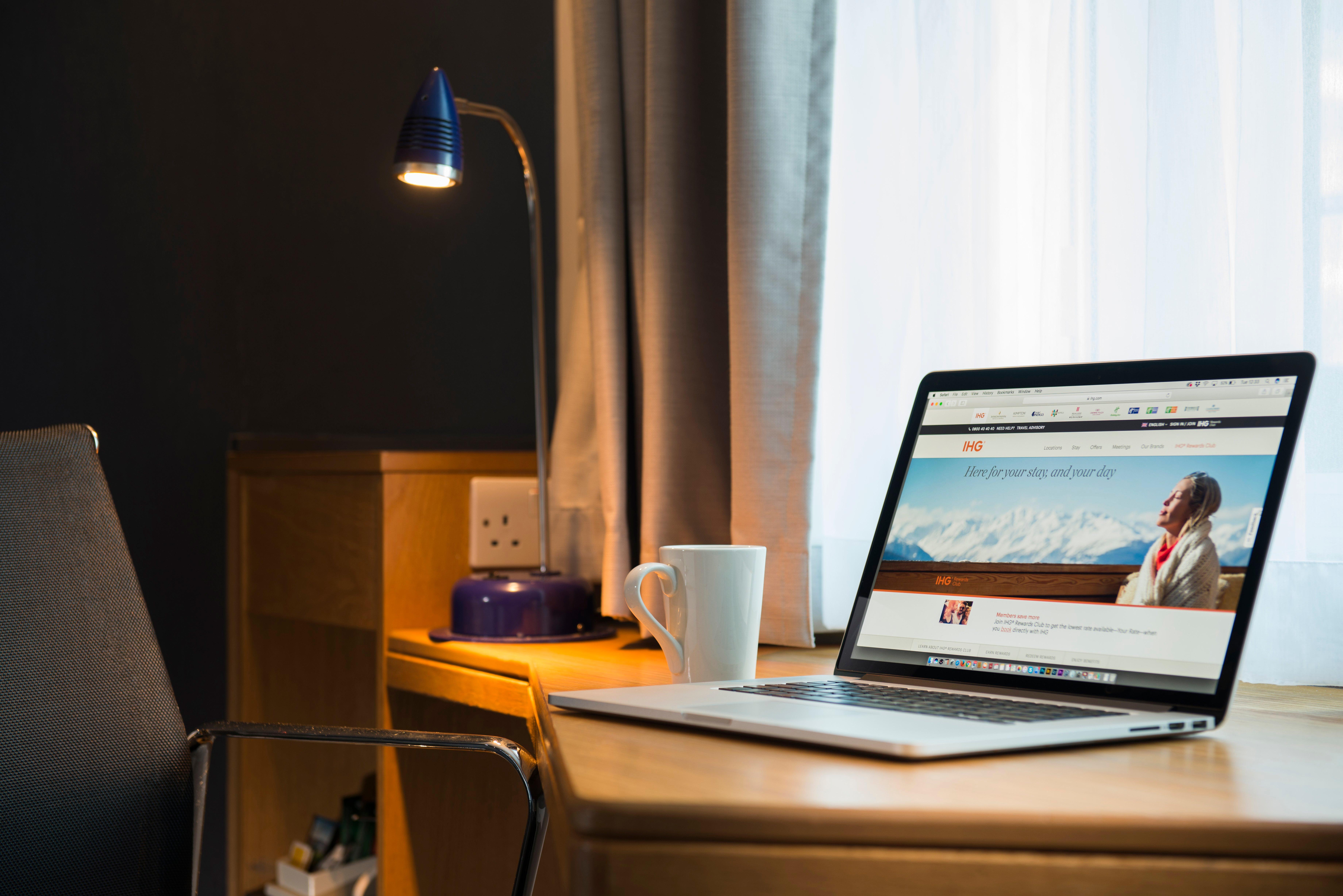Holiday Inn Express Birmingham Oldbury By Ihg Extérieur photo