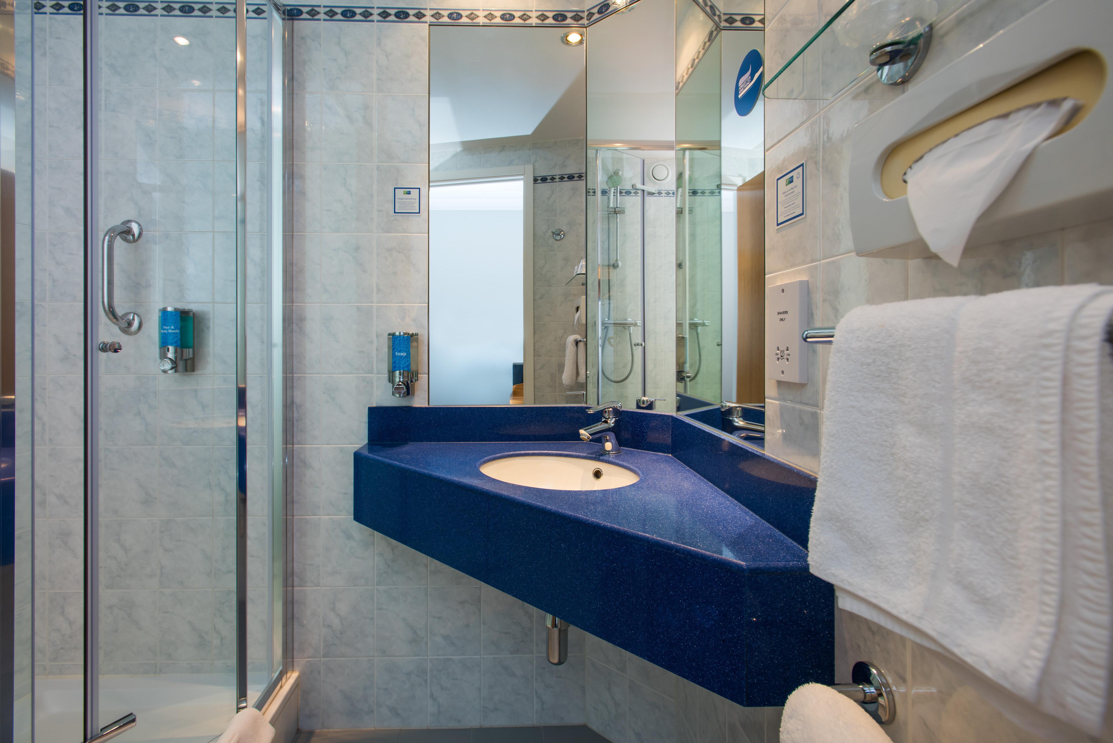 Holiday Inn Express Birmingham Oldbury By Ihg Extérieur photo
