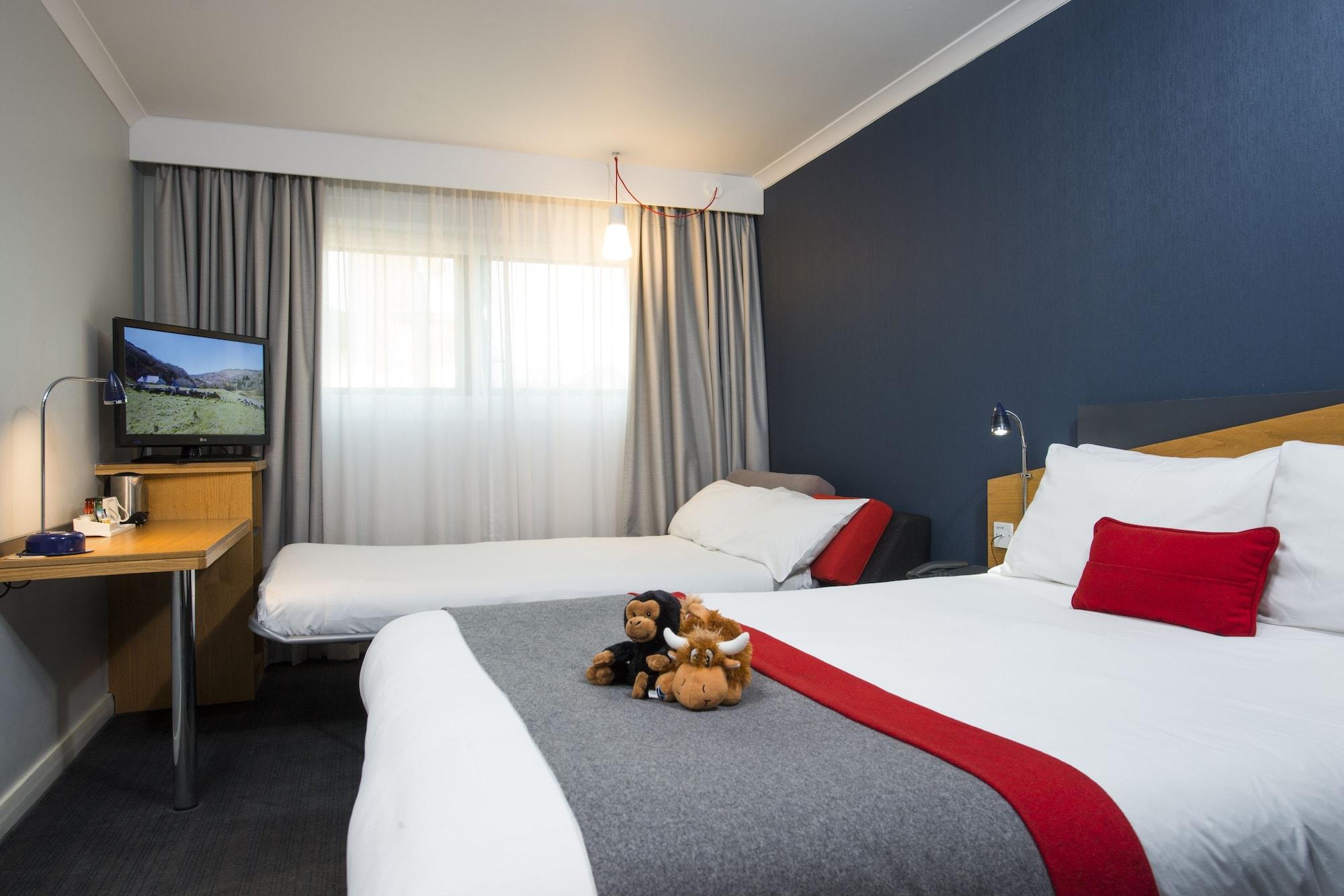 Holiday Inn Express Birmingham Oldbury By Ihg Extérieur photo